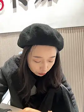 Snapshot of wwx-7718 chatting on 10.23.25 wwx-7718 online show from 10.23.25