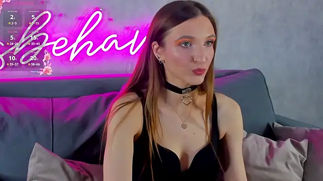 Alisha Green online show from 10.28.25