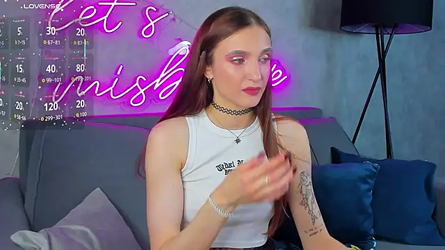 Snapshot of Alisha_Green chatting on 06.08.26 Alisha Green online show from 06.08.26