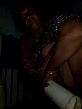 Ishwariya Hatwal online show from 09.22.25