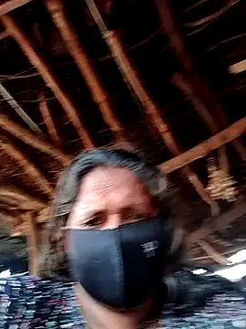 Ishwariya Hatwal online show from 09.28.25