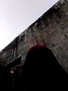 Ishwariya Hatwal online show from 10.15.25