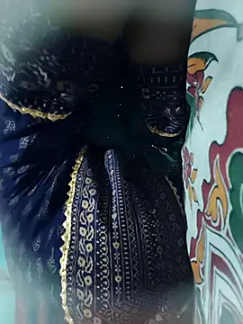 posewith online show from 10.10.25