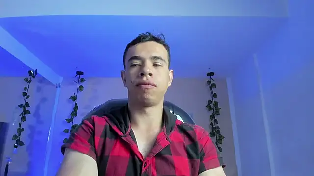 Muscle Scott online show from 02.05.26