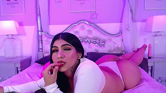 NatashaBale online show from 09.10.25