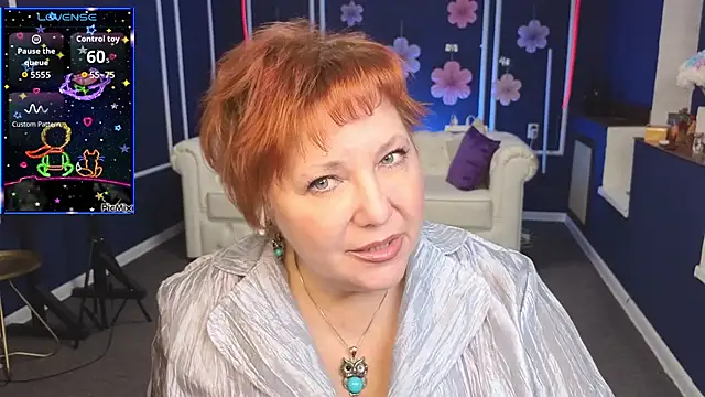 Kira Kenett online show from 10.12.25