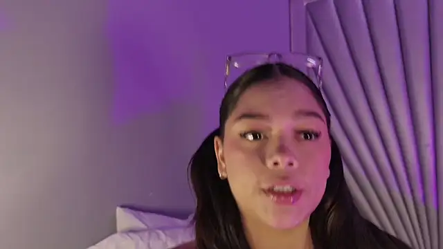 HatsaJones online show from 04.18.26