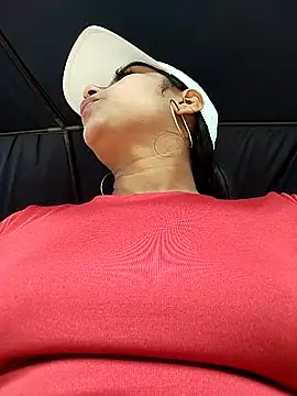 Snapshot of AnggelicaSwan21 chatting on 09.20.25 AnggelicaSwan21 online show from 09.20.25