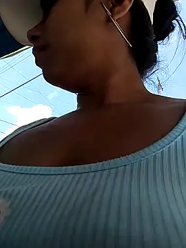 Snapshot of AnggelicaSwan21 chatting on 09.21.25 AnggelicaSwan21 online show from 09.21.25