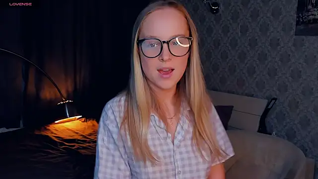 SoonMoor online show from 10.10.25