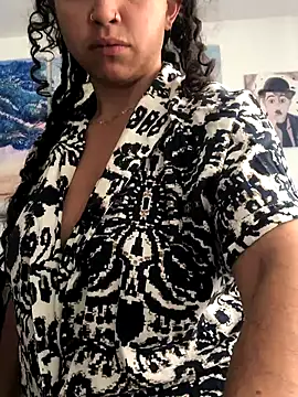 Snapshot of Paris_11 chatting on 10.22.25 Paris 11 online show from 10.22.25