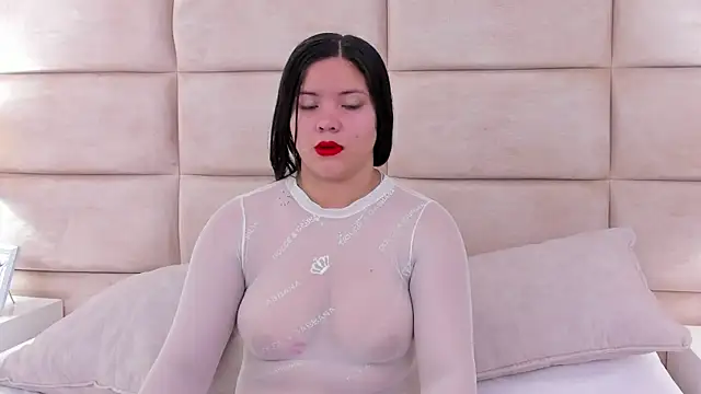 NahiaMonet online show from 10.29.25