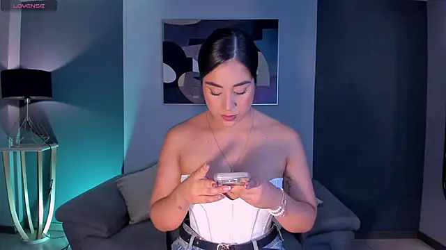 SussyBellX online show from 10.03.25