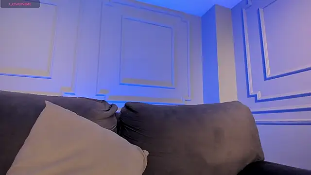 LucyWeiss  online show from 10.15.25