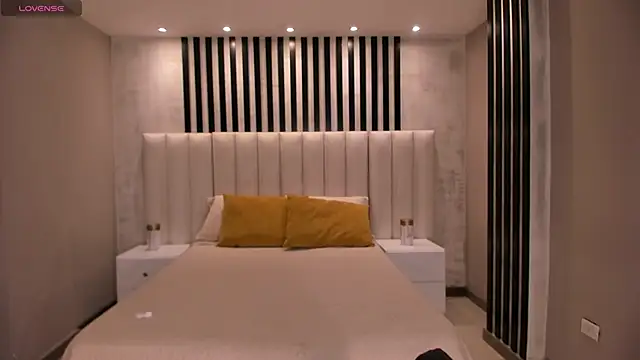 BrendaKoleman  online show from 10.18.25