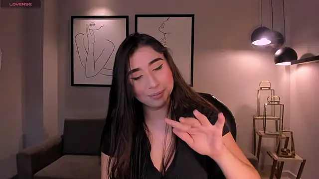 MayaMoretti  online show from 12.20.25