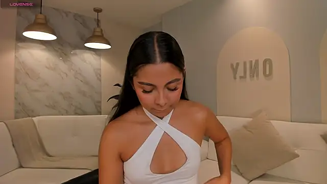 NinaBlum online show from 09.11.25