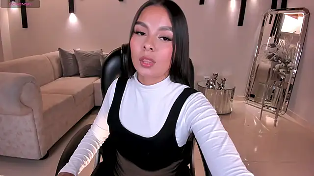 NinaBlum online show from 09.17.25