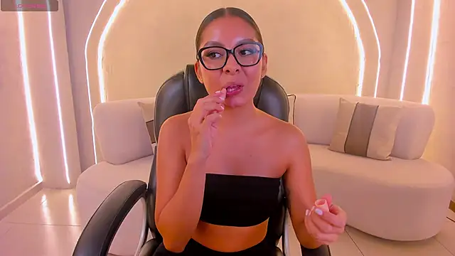 NinaBlum online show from 10.16.25