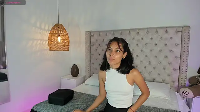 AdharaMancinii online show from 10.09.25