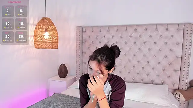 AdharaMancinii online show from 10.30.25