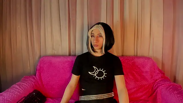 Charlottee slave online show from 10.18.25