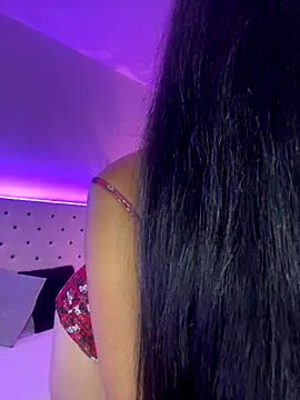 Mariana Montes online show from 10.06.25