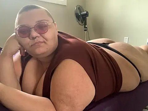 taydeebear online show from 10.22.25