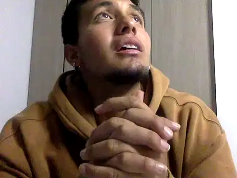 Snapshot of KianxxTeach chatting on 09.15.25 KianxxTeach online show from 09.15.25