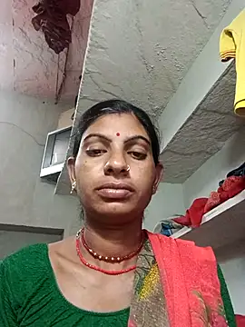 Snapshot of Mansi_ji chatting on 10.28.25 Mansi ji online show from 10.28.25