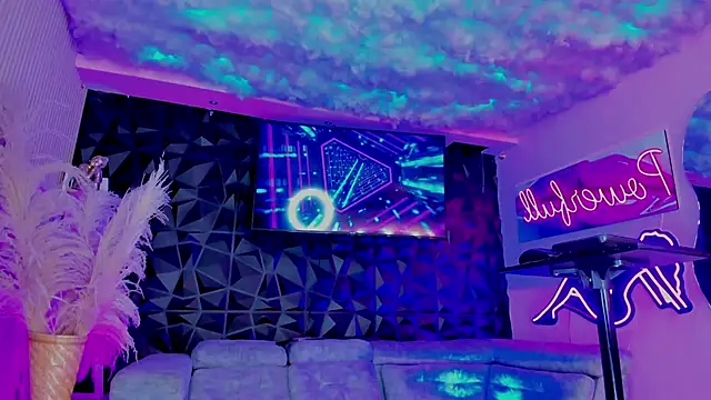 Snapshot of Naomy_Alvaradoo chatting on 10.21.25 Naomy Alvaradoo online show from 10.21.25