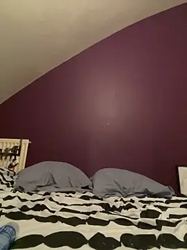 Snapshot of dreamgt chatting on 12.02.25 dreamgt online show from 12.02.25