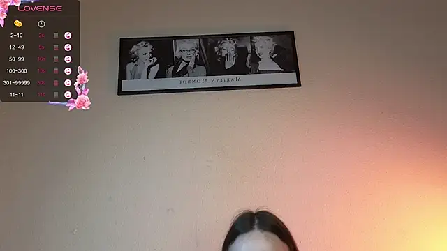 Snapshot of Angeel_Kate chatting on 09.21.25 Angeel Kate online show from 09.21.25