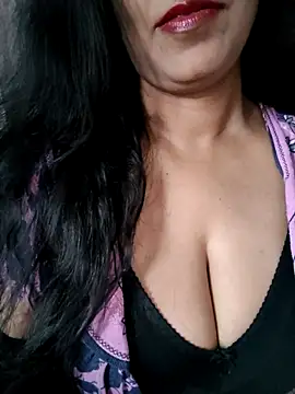 Deepa Sharma143 online show from 10.19.25