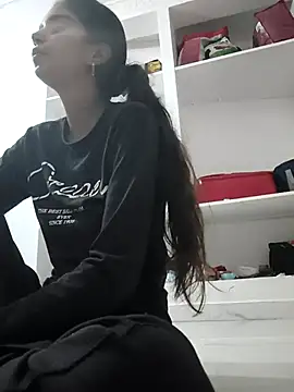 Snapshot of Hot-Soniya2 chatting on 09.09.25 Hot-Soniya2 online show from 09.09.25