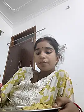 Snapshot of Hot-Soniya2 chatting on 09.30.25 Hot-Soniya2 online show from 09.30.25