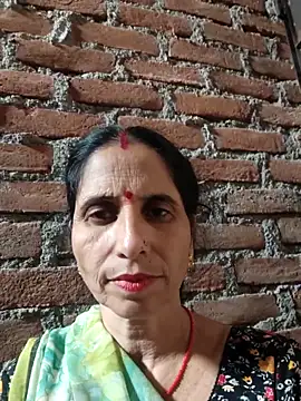 Snapshot of Hot_liya54 chatting on 10.05.25 Hot liya54 online show from 10.05.25