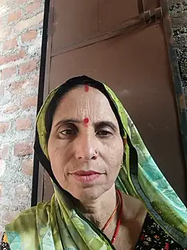 Snapshot of Hot_liya54 chatting on 10.13.25 Hot liya54 online show from 10.13.25