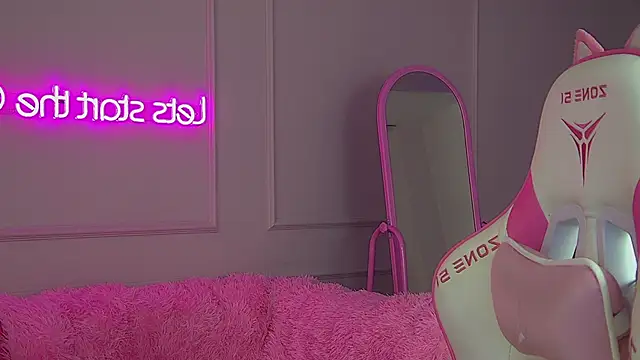 AgataFoxley online show from 11.24.25