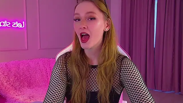 Snapshot of AgataFoxley chatting on 01.18.26 AgataFoxley online show from 01.18.26