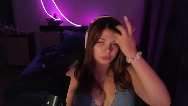 NutsGilmore online show from 10.18.25