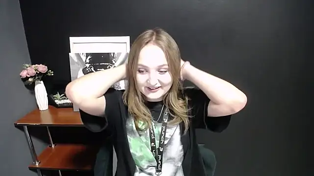 Mystic nikole online show from 09.11.25