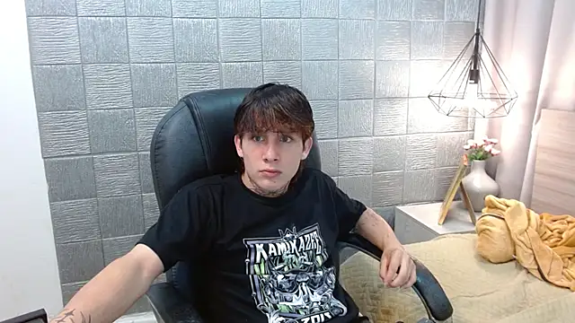 Iantwink18 online show from 09.19.25