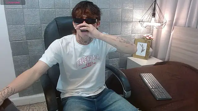 Iantwink18 online show from 09.24.25