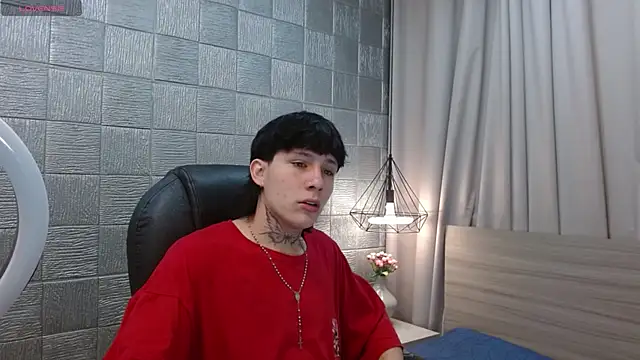 Iantwink18 online show from 10.14.25