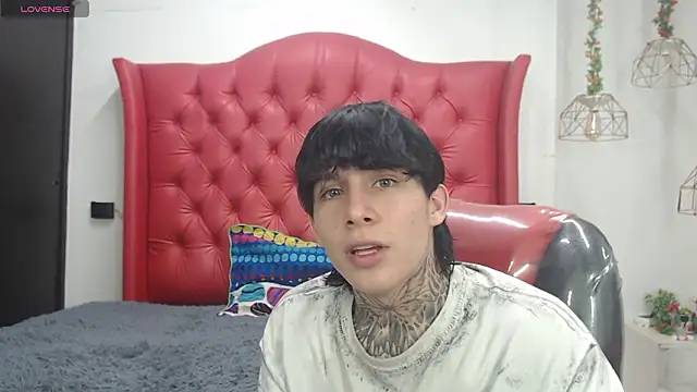 Iantwink18 online show from 03.26.26