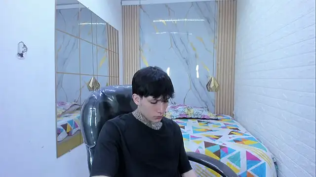Iantwink18 online show from 08.02.26