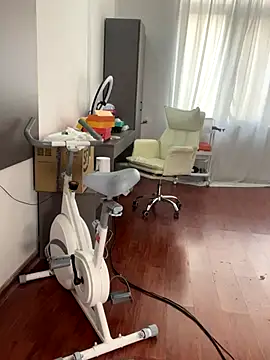 Snapshot of xiongmaobb chatting on 10.19.25 xiongmaobb online show from 10.19.25