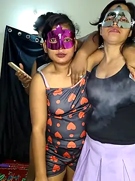 Family02 online show from 09.19.25