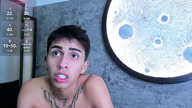 Snapshot of Amy_Fox03 chatting on 10.03.25 Amy Fox03 online show from 10.03.25